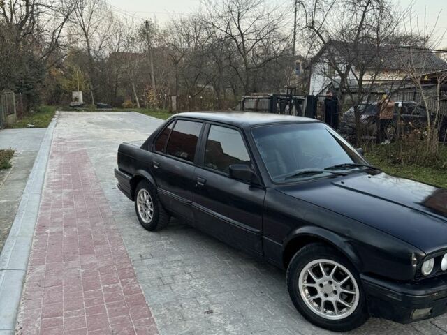 Черный БМВ 3 Серия, объемом двигателя 1.6 л и пробегом 300 тыс. км за 1300 $, фото 1 на Automoto.ua