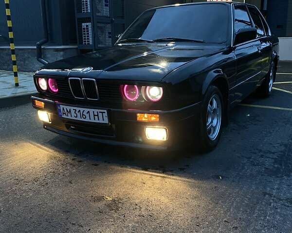 Чорний БМВ 3 Серія, об'ємом двигуна 1.8 л та пробігом 1 тис. км за 2500 $, фото 7 на Automoto.ua