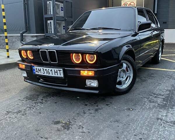 Чорний БМВ 3 Серія, об'ємом двигуна 1.8 л та пробігом 1 тис. км за 2500 $, фото 8 на Automoto.ua