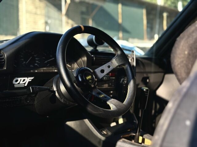 Черный БМВ 3 Серия, объемом двигателя 2.8 л и пробегом 200 тыс. км за 5000 $, фото 7 на Automoto.ua