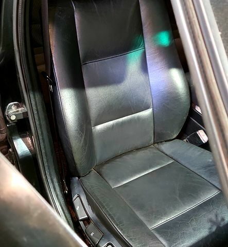 Черный БМВ 3 Серия, объемом двигателя 1.8 л и пробегом 416 тыс. км за 3300 $, фото 9 на Automoto.ua