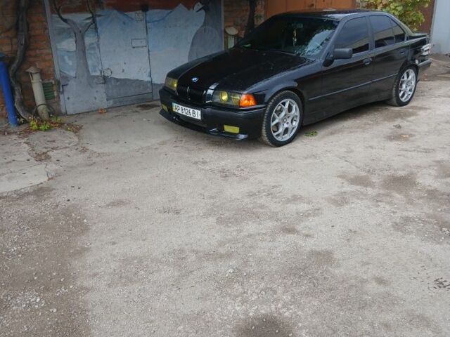 Черный БМВ 3 Серия, объемом двигателя 0 л и пробегом 529 тыс. км за 3700 $, фото 7 на Automoto.ua