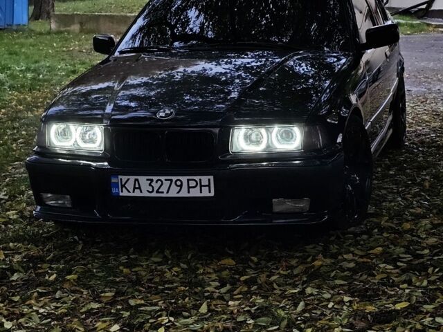 Чорний БМВ 3 Серія, об'ємом двигуна 2.5 л та пробігом 180 тис. км за 4100 $, фото 2 на Automoto.ua