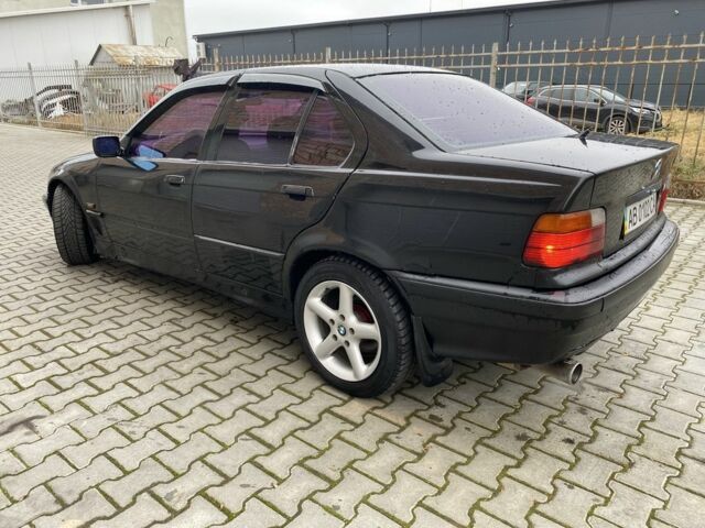 Черный БМВ 3 Серия, объемом двигателя 1.6 л и пробегом 300 тыс. км за 1700 $, фото 2 на Automoto.ua