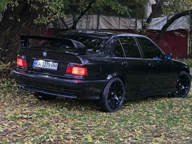 Чорний БМВ 3 Серія, об'ємом двигуна 2.5 л та пробігом 180 тис. км за 4100 $, фото 6 на Automoto.ua