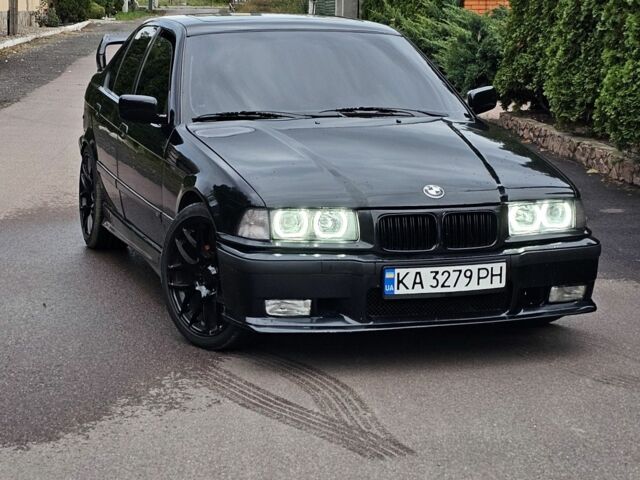 Чорний БМВ 3 Серія, об'ємом двигуна 2.5 л та пробігом 180 тис. км за 4100 $, фото 7 на Automoto.ua