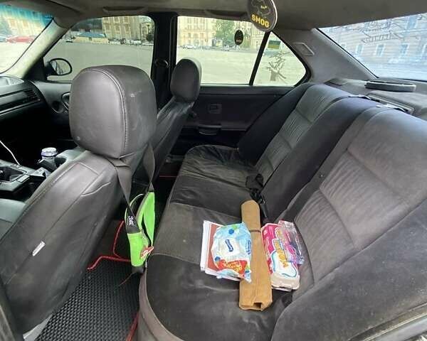 Черный БМВ 3 Серия, объемом двигателя 1.8 л и пробегом 300 тыс. км за 4000 $, фото 6 на Automoto.ua