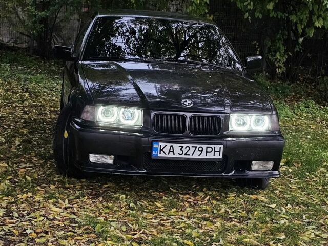 Чорний БМВ 3 Серія, об'ємом двигуна 2.5 л та пробігом 180 тис. км за 4100 $, фото 1 на Automoto.ua