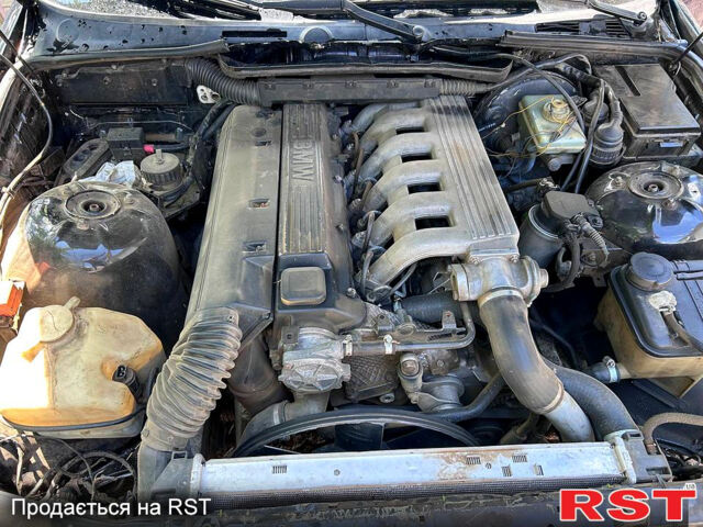 Черный БМВ 3 Серия, объемом двигателя 2.5 л и пробегом 200 тыс. км за 2500 $, фото 5 на Automoto.ua