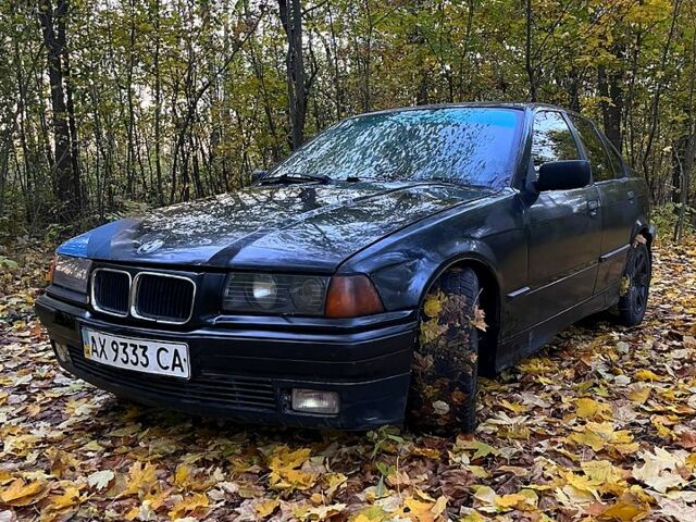 Черный БМВ 3 Серия, объемом двигателя 1.8 л и пробегом 240 тыс. км за 2300 $, фото 1 на Automoto.ua