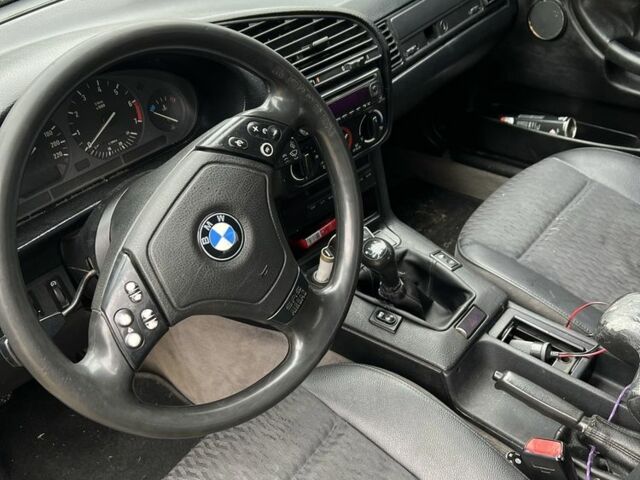 Чорний БМВ 3 Серія, об'ємом двигуна 1.8 л та пробігом 3 тис. км за 2000 $, фото 6 на Automoto.ua