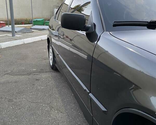 Чорний БМВ 3 Серія, об'ємом двигуна 1.6 л та пробігом 390 тис. км за 3350 $, фото 1 на Automoto.ua