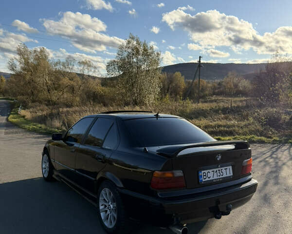 Черный БМВ 3 Серия, объемом двигателя 1.8 л и пробегом 368 тыс. км за 2499 $, фото 10 на Automoto.ua