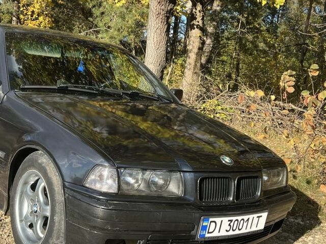 Чорний БМВ 3 Серія, об'ємом двигуна 1.8 л та пробігом 40 тис. км за 2200 $, фото 4 на Automoto.ua