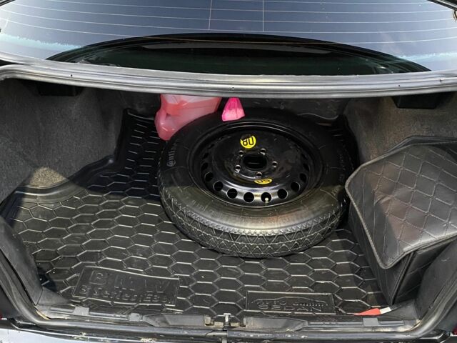 Чорний БМВ 3 Серія, об'ємом двигуна 1.6 л та пробігом 390 тис. км за 3350 $, фото 18 на Automoto.ua