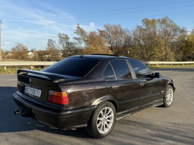 Черный БМВ 3 Серия, объемом двигателя 1.8 л и пробегом 368 тыс. км за 2550 $, фото 13 на Automoto.ua