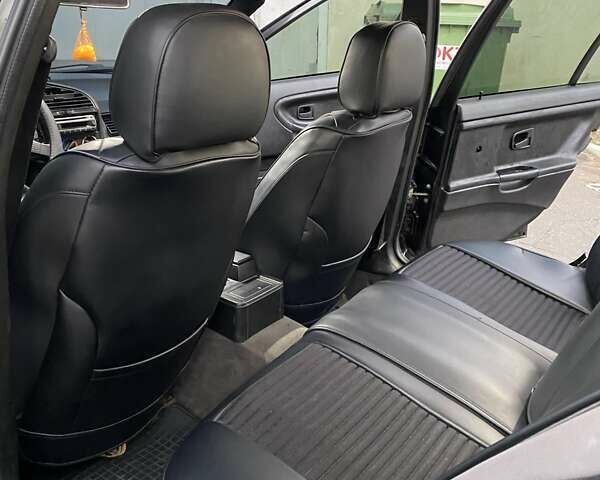 Чорний БМВ 3 Серія, об'ємом двигуна 1.6 л та пробігом 390 тис. км за 3350 $, фото 15 на Automoto.ua