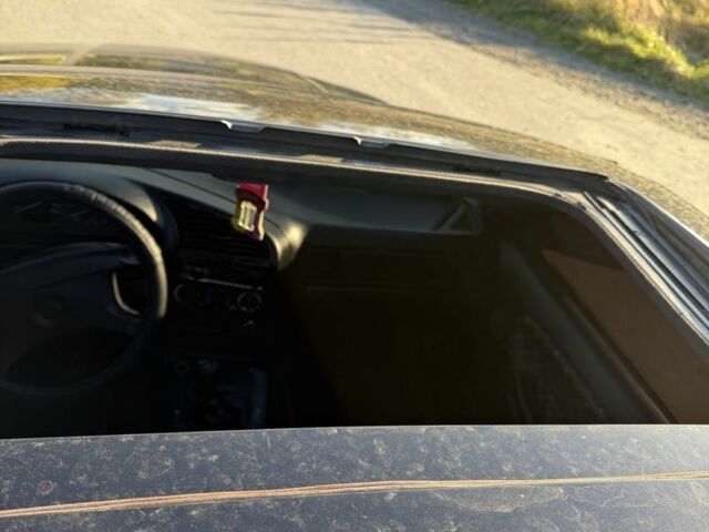 Черный БМВ 3 Серия, объемом двигателя 1.8 л и пробегом 368 тыс. км за 2550 $, фото 14 на Automoto.ua