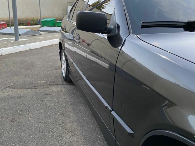 Чорний БМВ 3 Серія, об'ємом двигуна 1.6 л та пробігом 390 тис. км за 3350 $, фото 4 на Automoto.ua