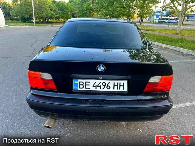 Черный БМВ 3 Серия, объемом двигателя 1.6 л и пробегом 270 тыс. км за 2700 $, фото 4 на Automoto.ua
