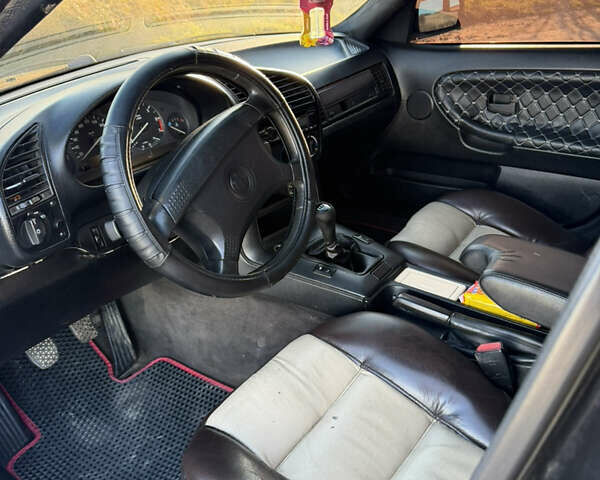 Черный БМВ 3 Серия, объемом двигателя 1.8 л и пробегом 368 тыс. км за 2499 $, фото 8 на Automoto.ua