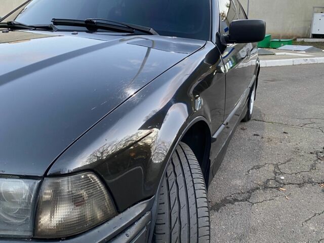 Чорний БМВ 3 Серія, об'ємом двигуна 1.6 л та пробігом 390 тис. км за 3350 $, фото 10 на Automoto.ua