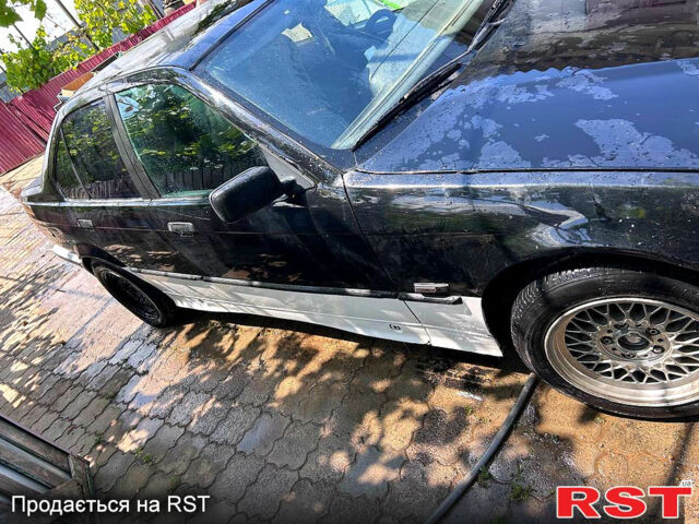 Черный БМВ 3 Серия, объемом двигателя 2.5 л и пробегом 200 тыс. км за 2500 $, фото 1 на Automoto.ua