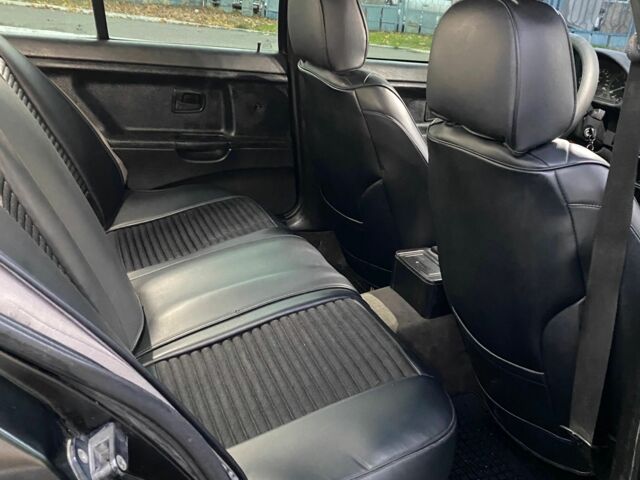 Чорний БМВ 3 Серія, об'ємом двигуна 1.6 л та пробігом 390 тис. км за 3350 $, фото 13 на Automoto.ua