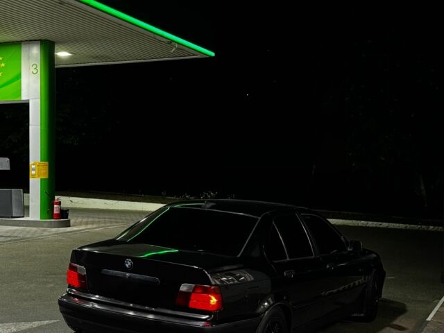 Чорний БМВ 3 Серія, об'ємом двигуна 1.6 л та пробігом 390 тис. км за 3350 $, фото 1 на Automoto.ua