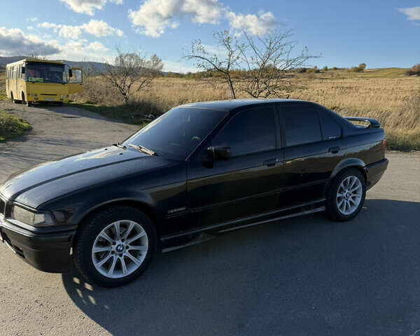 Черный БМВ 3 Серия, объемом двигателя 1.8 л и пробегом 368 тыс. км за 2499 $, фото 2 на Automoto.ua