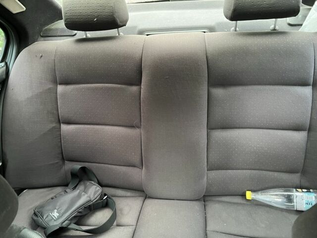 Чорний БМВ 3 Серія, об'ємом двигуна 1.8 л та пробігом 3 тис. км за 2000 $, фото 4 на Automoto.ua