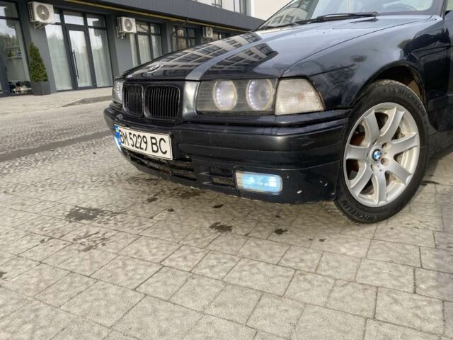 Чорний БМВ 3 Серія, об'ємом двигуна 1.8 л та пробігом 215 тис. км за 1900 $, фото 4 на Automoto.ua