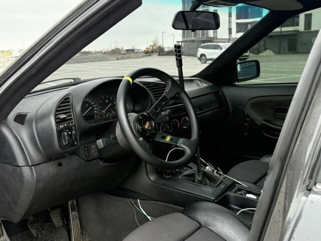 Черный БМВ 3 Серия, объемом двигателя 2 л и пробегом 260 тыс. км за 4000 $, фото 6 на Automoto.ua