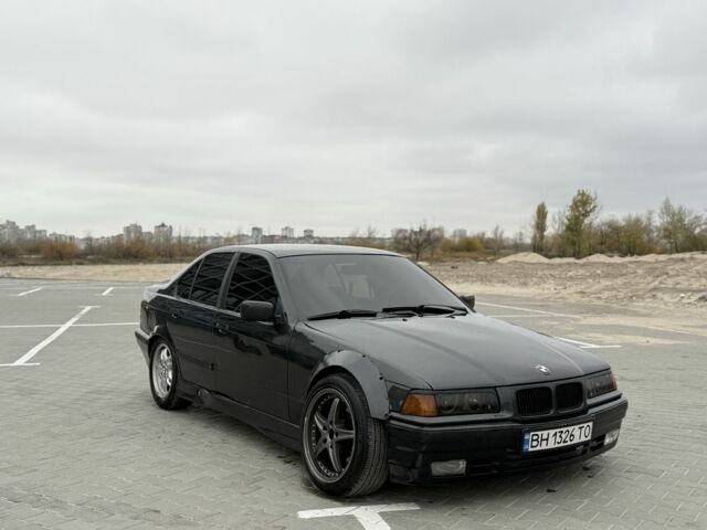 Черный БМВ 3 Серия, объемом двигателя 2 л и пробегом 260 тыс. км за 4000 $, фото 1 на Automoto.ua