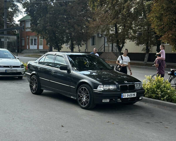 Черный БМВ 3 Серия, объемом двигателя 1.8 л и пробегом 480 тыс. км за 3800 $, фото 2 на Automoto.ua