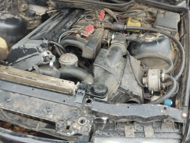 Черный БМВ 3 Серия, объемом двигателя 2.5 л и пробегом 360 тыс. км за 1650 $, фото 11 на Automoto.ua