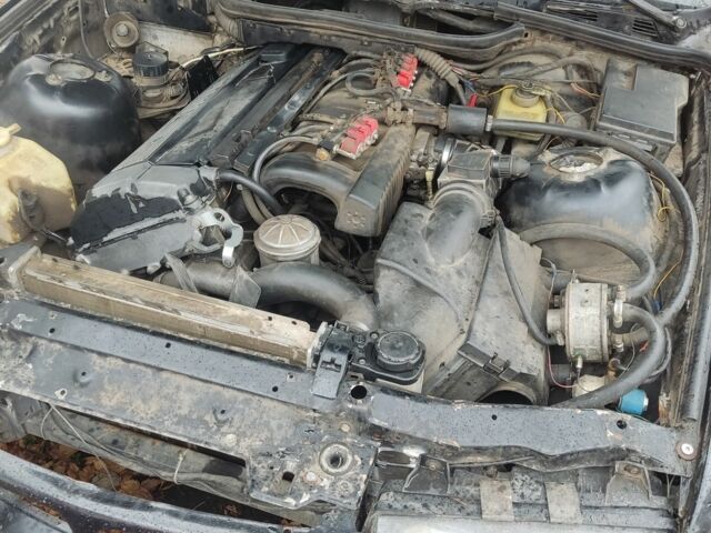 Черный БМВ 3 Серия, объемом двигателя 2.5 л и пробегом 360 тыс. км за 1650 $, фото 2 на Automoto.ua