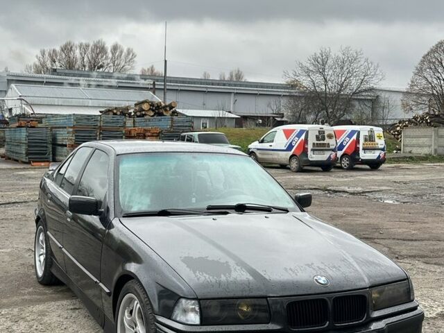 Черный БМВ 3 Серия, объемом двигателя 2.5 л и пробегом 390 тыс. км за 3600 $, фото 12 на Automoto.ua