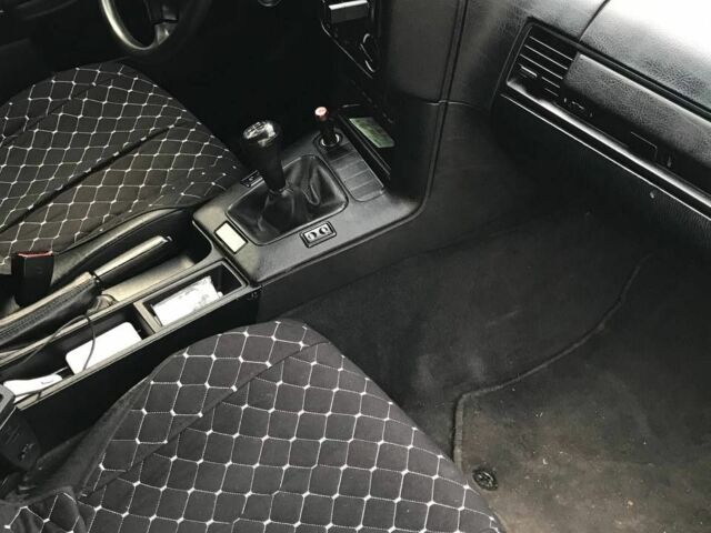 Чорний БМВ 3 Серія, об'ємом двигуна 1.8 л та пробігом 252 тис. км за 2400 $, фото 3 на Automoto.ua