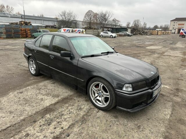 Черный БМВ 3 Серия, объемом двигателя 2.5 л и пробегом 390 тыс. км за 3600 $, фото 10 на Automoto.ua