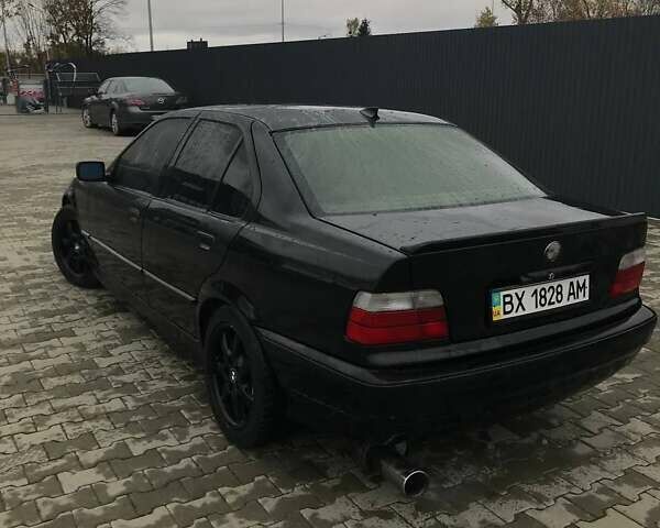 Черный БМВ 3 Серия, объемом двигателя 2 л и пробегом 320 тыс. км за 2450 $, фото 2 на Automoto.ua