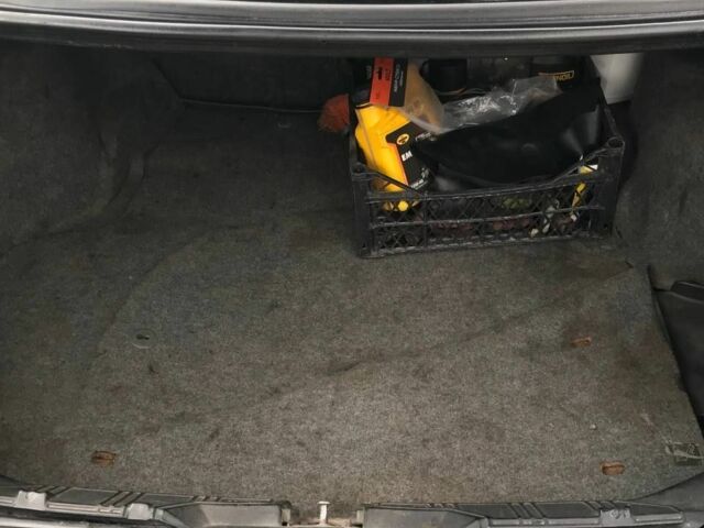 Чорний БМВ 3 Серія, об'ємом двигуна 1.8 л та пробігом 252 тис. км за 2400 $, фото 4 на Automoto.ua