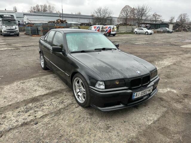 Черный БМВ 3 Серия, объемом двигателя 2.5 л и пробегом 390 тыс. км за 3600 $, фото 6 на Automoto.ua