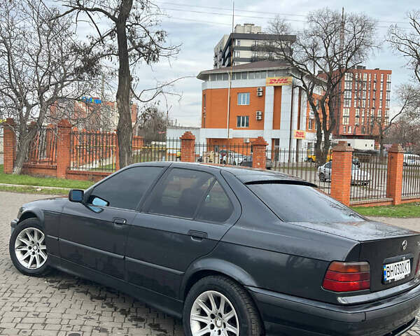 Черный БМВ 3 Серия, объемом двигателя 2.5 л и пробегом 250 тыс. км за 4700 $, фото 12 на Automoto.ua