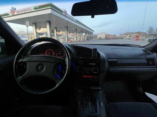 Черный БМВ 3 Серия, объемом двигателя 2.5 л и пробегом 453 тыс. км за 3300 $, фото 5 на Automoto.ua