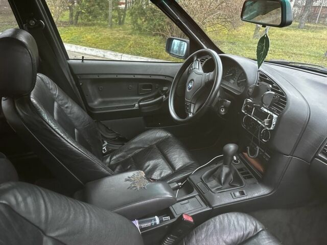 Черный БМВ 3 Серия, объемом двигателя 2 л и пробегом 435 тыс. км за 1600 $, фото 7 на Automoto.ua