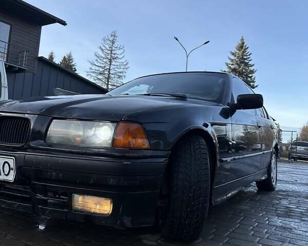 Черный БМВ 3 Серия, объемом двигателя 2 л и пробегом 500 тыс. км за 1350 $, фото 3 на Automoto.ua