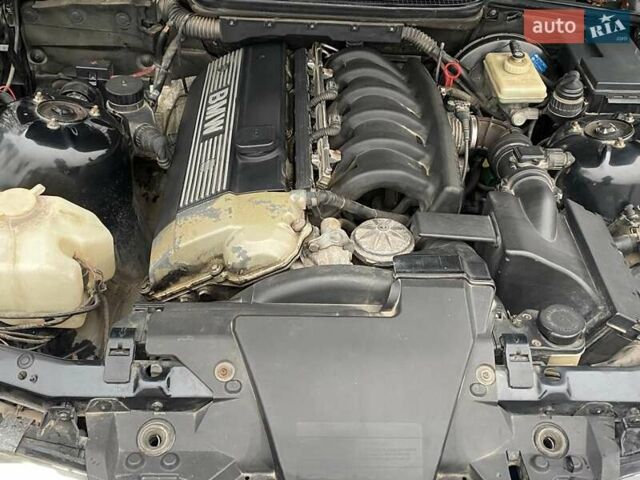 Черный БМВ 3 Серия, объемом двигателя 1.99 л и пробегом 420 тыс. км за 3300 $, фото 16 на Automoto.ua