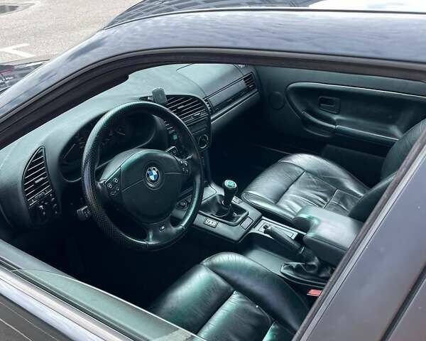 Черный БМВ 3 Серия, объемом двигателя 2 л и пробегом 510 тыс. км за 4600 $, фото 8 на Automoto.ua