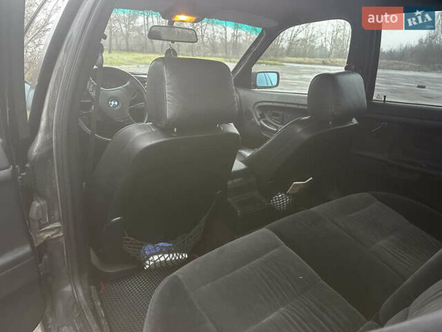 Черный БМВ 3 Серия, объемом двигателя 2 л и пробегом 435 тыс. км за 1600 $, фото 5 на Automoto.ua